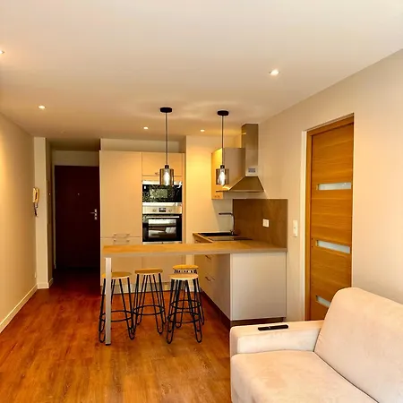 Superbe 2 Pièces Avec Piscine Nice